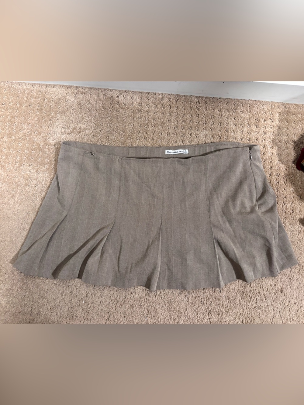 Abercrombie & Fitch Taupe Pleated Mini Skirt